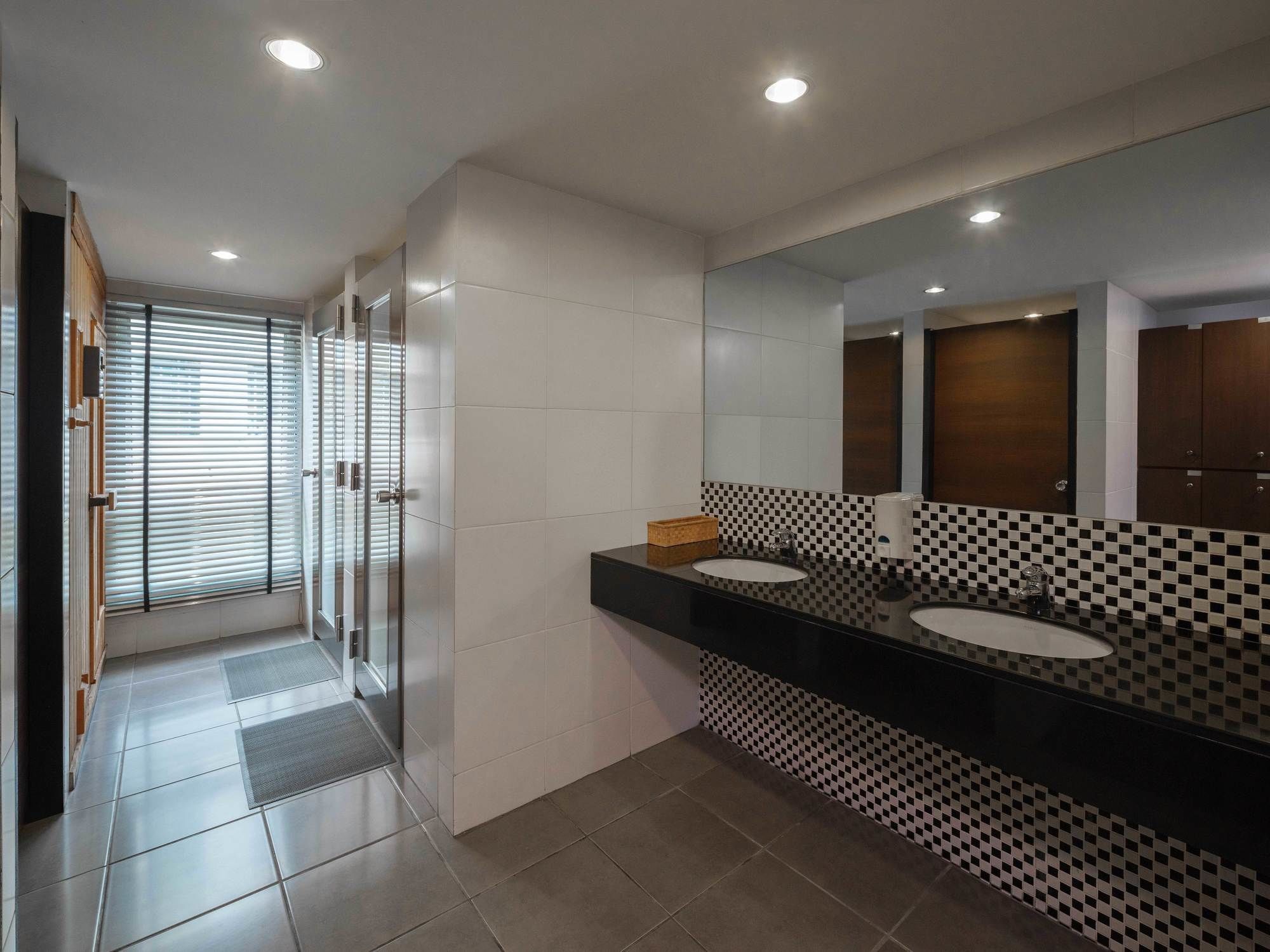 Silom Lofts מלון 3*